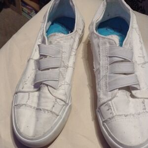 White Slip-On Sneakers with Elastic Bands